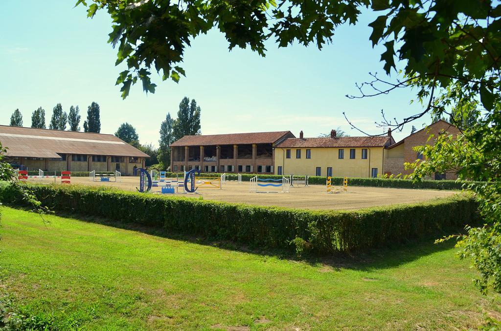 Agriturismo Borgo San Francesco バジーリオ エクステリア 写真